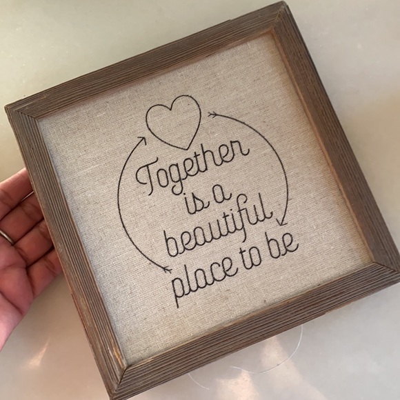 ❤️... Francesca’s Collections Frame - Picture 1 of 3